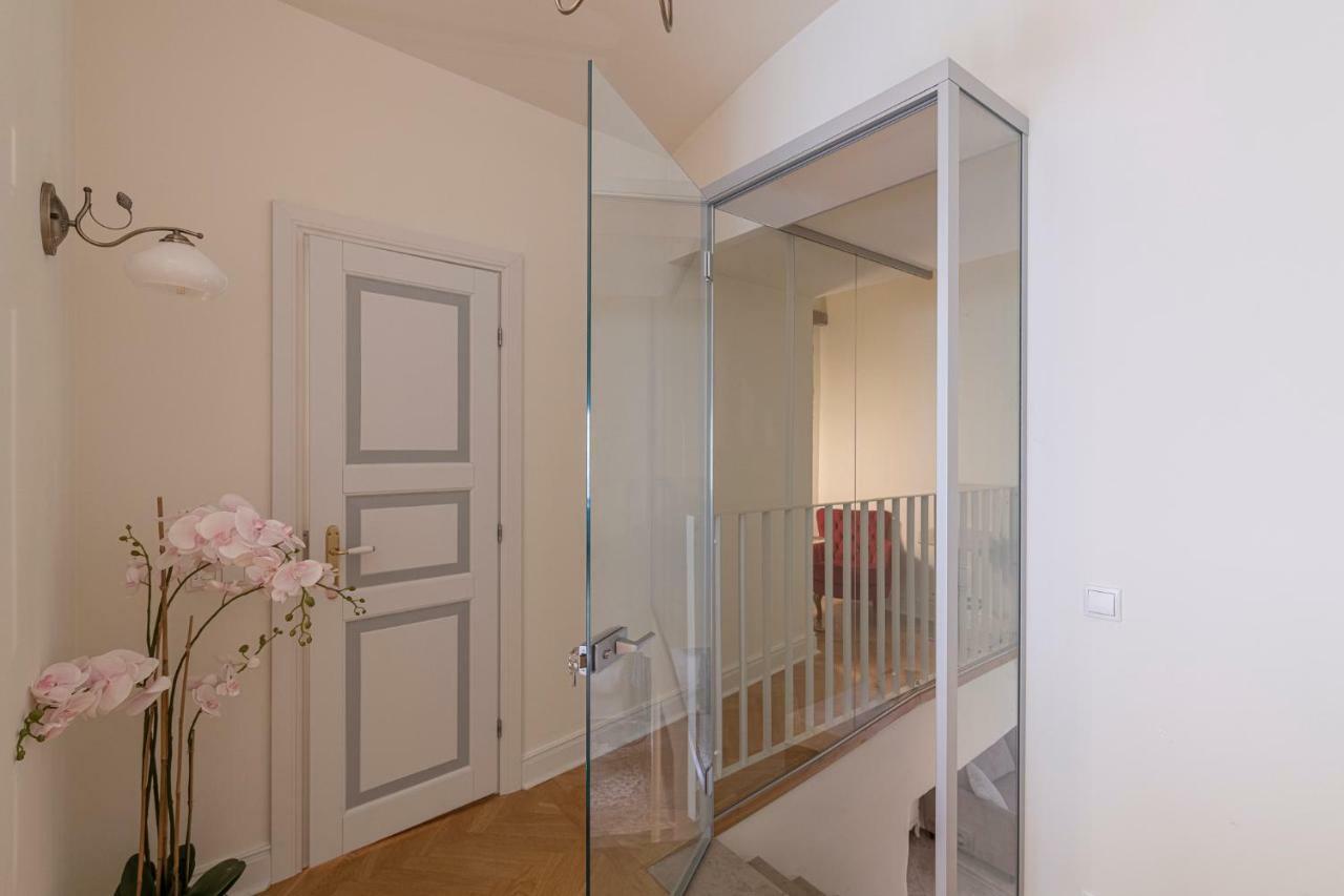 Tallinn Housing 2 Bdr 2 Bathroom With Sauna At Carl Engel Luxury House Exterior photo